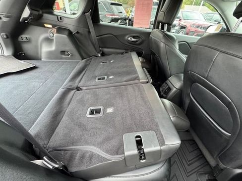 Used 2023 Jeep Cherokee Altitude Lux image 17