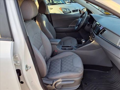 Used 2019 Kia Niro LX image 13
