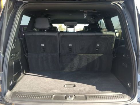 New 2026 Jeep Grand Wagoneer Limited w/ HD Trailer Tow Package AWD/4WD image 12