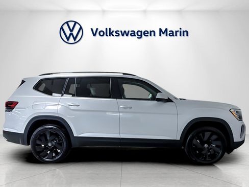 New 2026 Volkswagen Atlas SE image 6