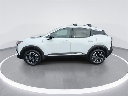 New 2026 Nissan Kicks SV w/ SV Premium Package image 5
