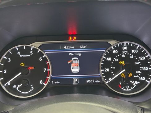 New 2025 Nissan Sentra SR image 18