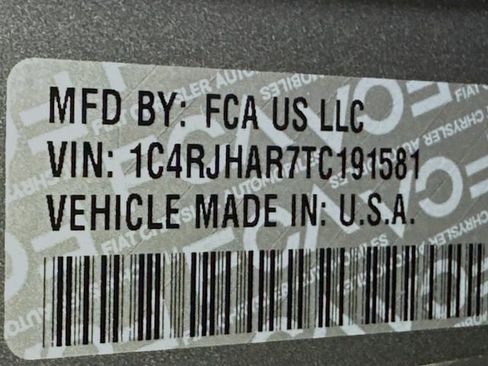 New 2026 Jeep Grand Cherokee Laredo image 18