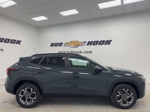 New 2026 Chevrolet Trax LT w/ Driver Confidence Package image 4