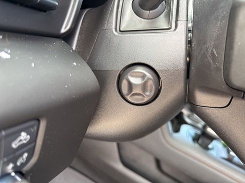 Used 2023 GMC Sierra 1500 AT4 w/ Technology Package image 16