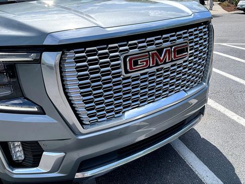 Used 2023 GMC Yukon Denali w/ Advanced Technology Package image 30