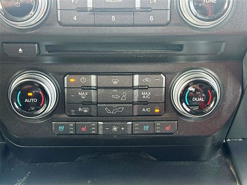 Used 2017 Ford F150 Lariat image 17