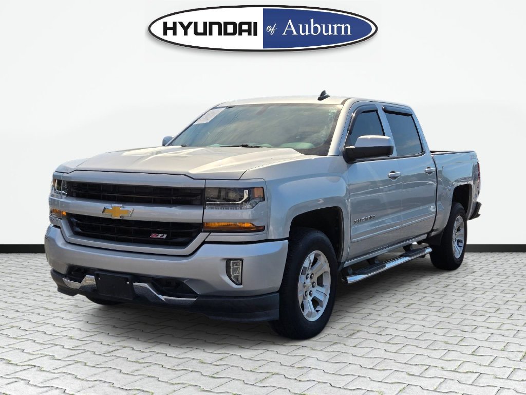Used 2018 Chevrolet Silverado 1500 LT w/ All Star Edition AWD/4WD image 9