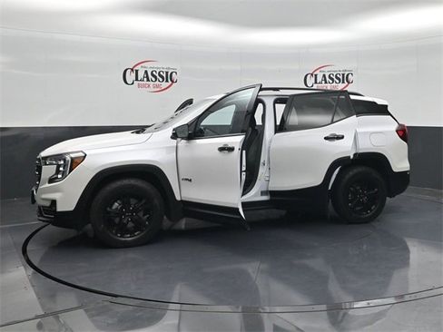 Used 2022 GMC Terrain AT4 w/ Infotainment Package II image 34