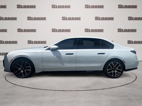 Used 2024 BMW i7 xDrive60 w/ Executive Package AWD/4WD image 2