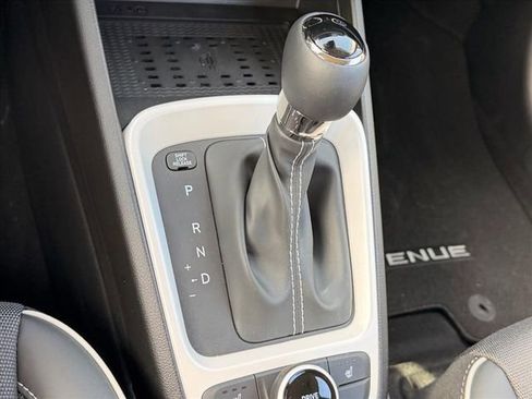 New 2026 Hyundai Venue SEL FWD image 26