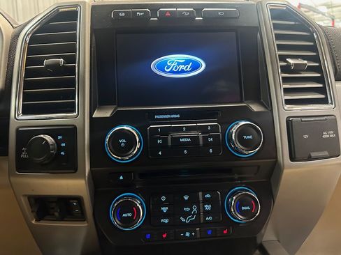 Used 2017 Ford F350 Lariat w/ Chrome Package AWD/4WD image 20