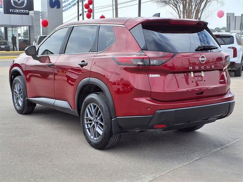 Used 2025 Nissan Rogue S image 5