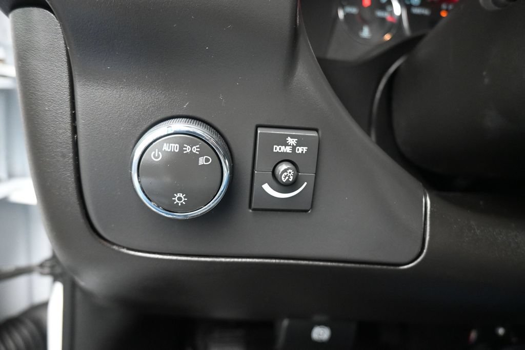 Used 2025 Chevrolet Express 2500 RWD image 25