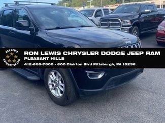 Used 2020 Jeep Grand Cherokee Laredo image 1