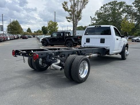 New 2025 RAM 5500 4x4 Regular Cab image 12
