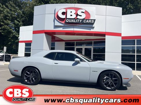 Used 2022 Dodge Challenger R/T w/ Blacktop Package image 1