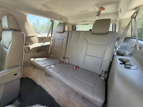 Used 2015 Chevrolet Suburban LT w/ Luxury Package AWD/4WD image 23