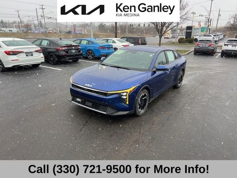 Certified 2025 Kia K4 EX image 3