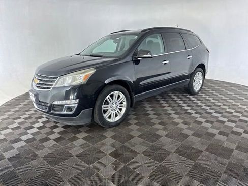 Used 2015 Chevrolet Traverse LT w/ Style and Technology Package FWD image 5