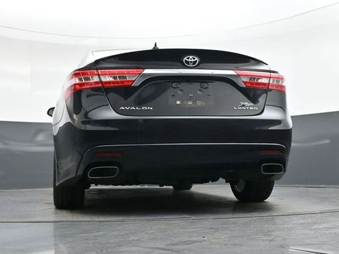 Used 2015 Toyota Avalon Limited image 31