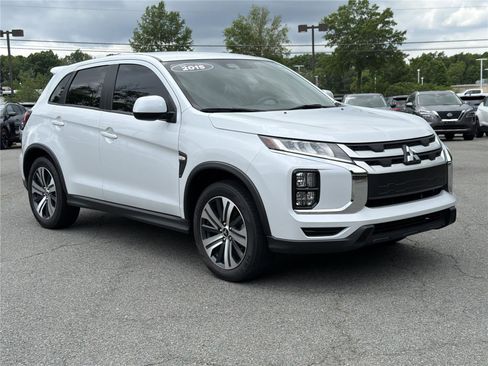 Used 2023 Mitsubishi Outlander Sport ES AWD/4WD image 29
