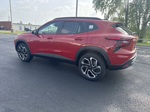 New 2026 Chevrolet Trax RS FWD image 2