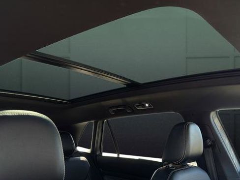 Used 2021 Volkswagen Atlas Cross Sport SEL R-Line image 11