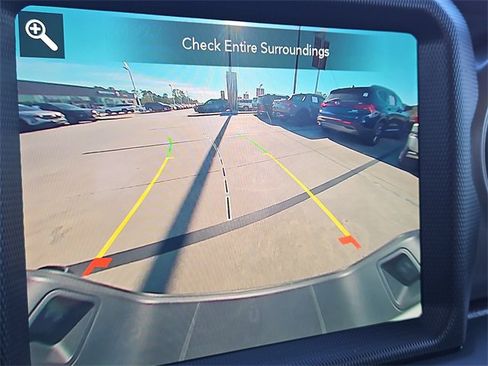 Used 2022 Jeep Gladiator Willys image 3