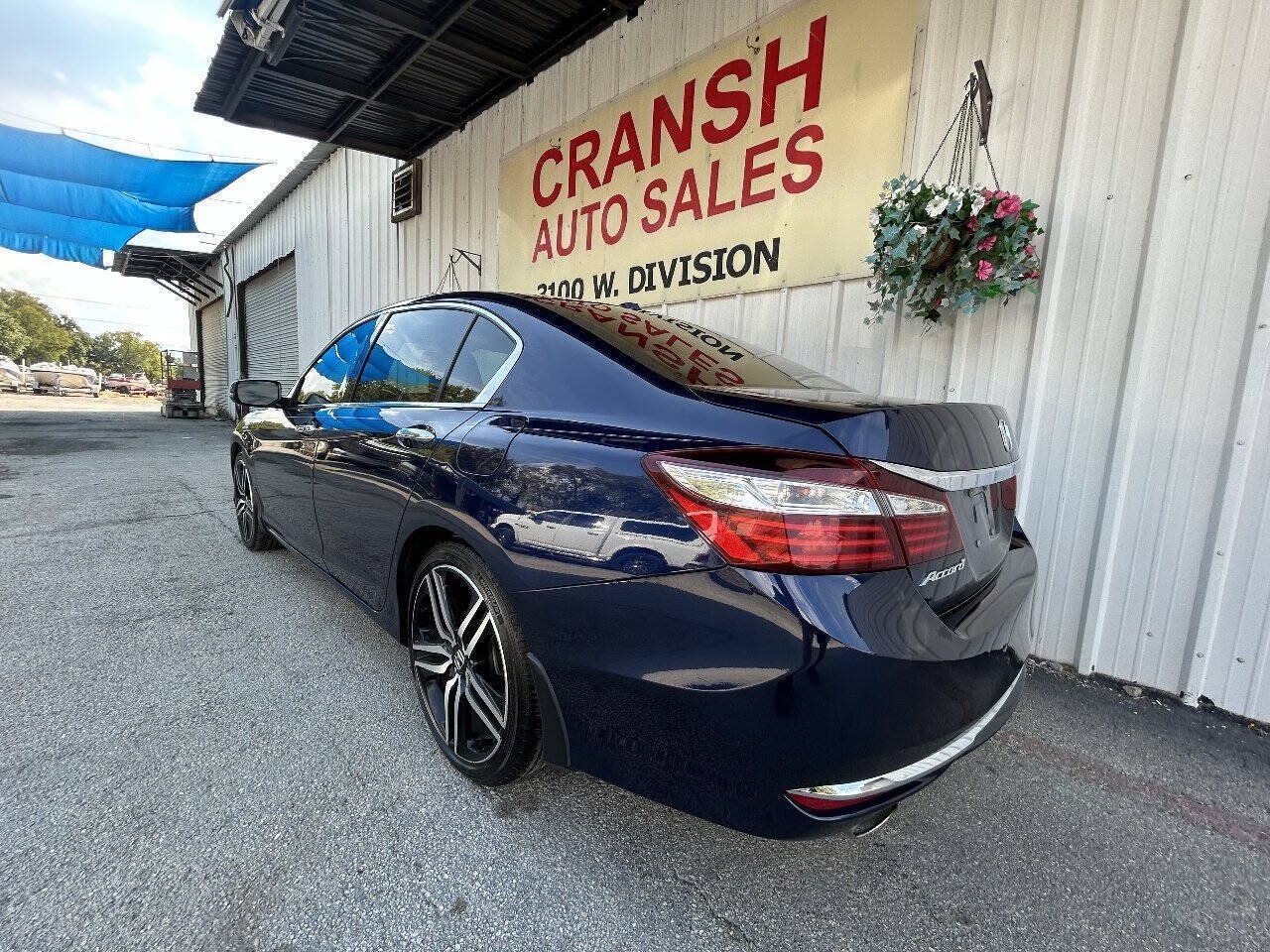 Used 2017 Honda Accord EX-L image 6