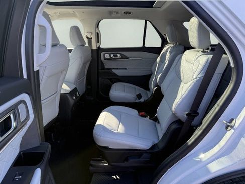 New 2026 Ford Explorer Platinum w/ LUX Leather Package image 9