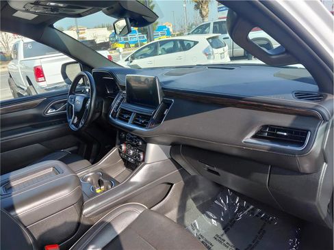 Used 2023 Chevrolet Suburban Premier image 13