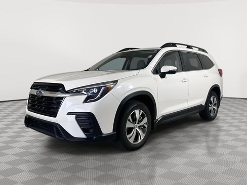 Certified 2023 Subaru Ascent Premium w/ Convenience Package AWD/4WD image 3