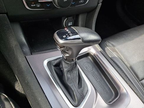 Used 2019 Dodge Charger SXT w/ Leather Interior Group RWD image 15