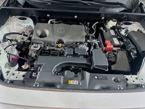 Used 2025 Toyota RAV4 LE image 32