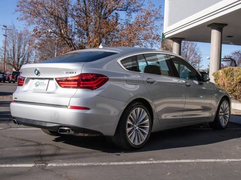 Used 2017 BMW 550i Gran Turismo xDrive image 7