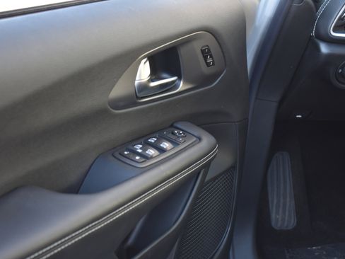 New 2026 Chrysler Pacifica Select image 25