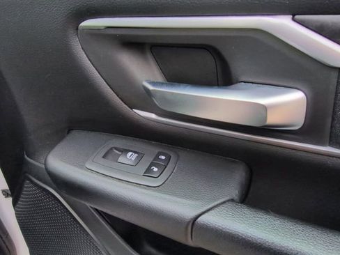 Used 2019 RAM 1500 Big Horn image 27