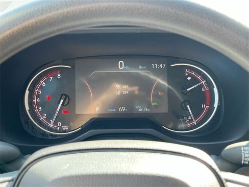 Used 2024 Toyota RAV4 XLE image 10