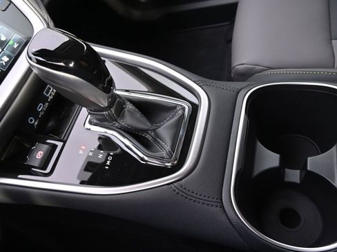 Certified 2025 Subaru Outback Onyx Edition image 30