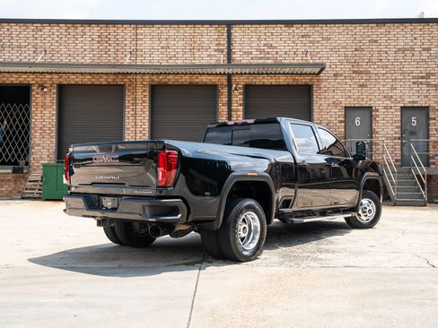 Used 2020 GMC Sierra 3500 Denali w/ Denali Ultimate Package AWD/4WD image 2