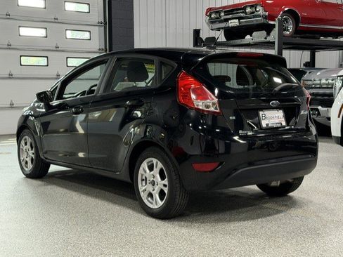 Used 2016 Ford Fiesta SE w/ Cold Weather Package FWD image 3