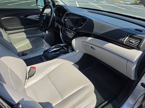 Used 2020 Honda Pilot Touring image 57