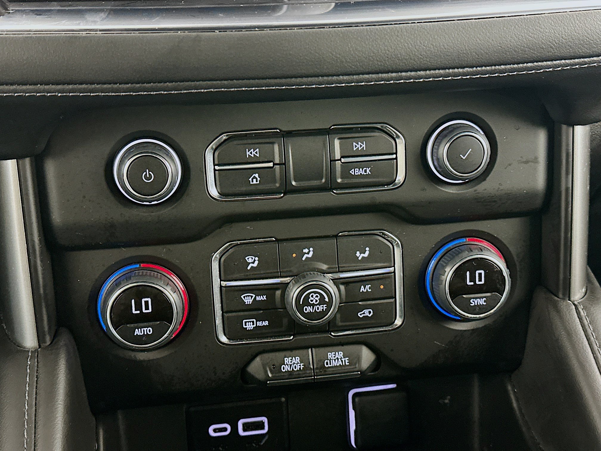Used 2024 Chevrolet Tahoe LS AWD/4WD image 22