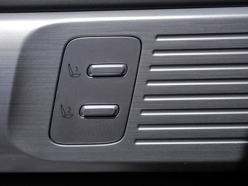 Used 2025 Hyundai Santa Fe Limited FWD image 13
