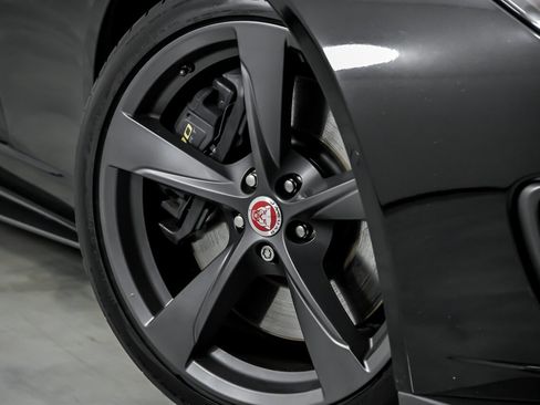 Used 2018 Jaguar F-TYPE 400 Sport image 4
