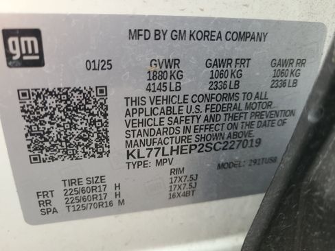 Certified 2025 Chevrolet Trax LT FWD image 34