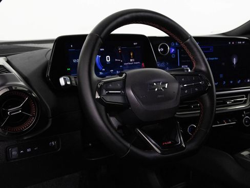 Used 2024 Chevrolet Equinox EV RS image 32