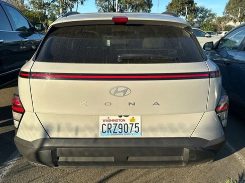 Used 2025 Hyundai Kona SEL image 6