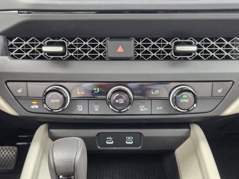 Used 2025 Honda Accord SE image 19